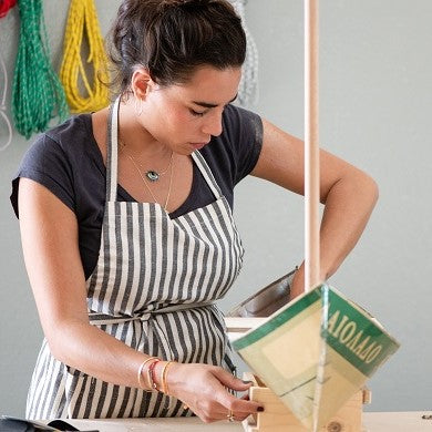 Die Frau hinter den bunten Booten: Interview mit Christianna Economou